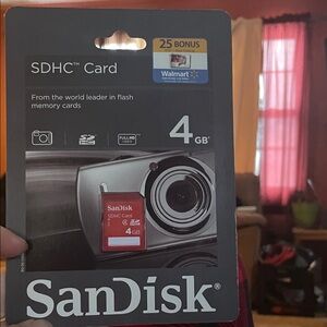 SanDisk 4GB SDHC Card - Red